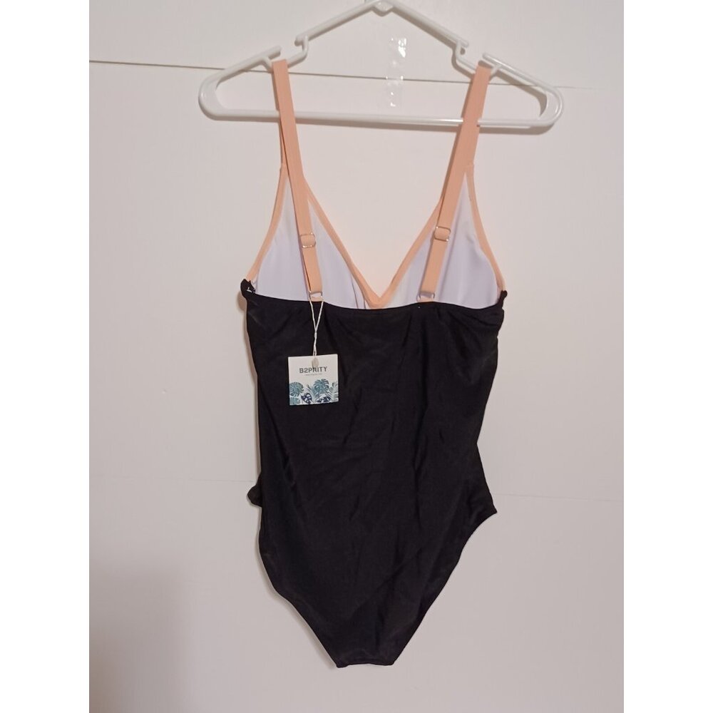 Womens One Piece Swimsuit size Medium Full Coverage - Picture 5 of 5